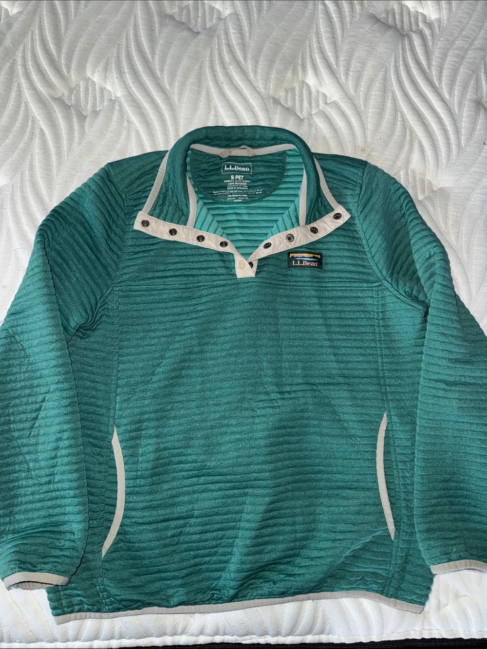 L.L. Bean Teal Quilted Snap-Front Pullover with Cream Trim
